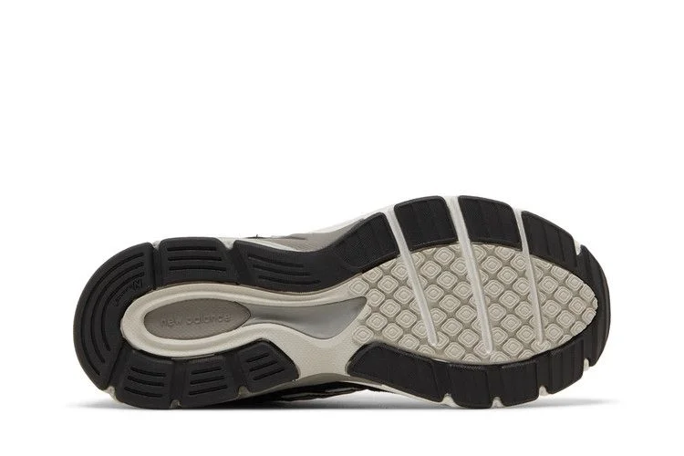 Кроссовки New Balance 990v3 Big Kid 'Black Grey'