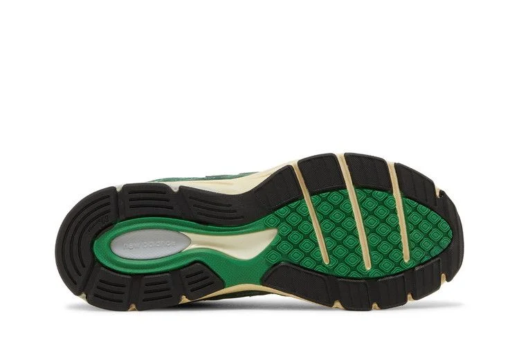 Кроссовки Teddy Santis x New Balance 990v3 Big Kid 'Green Gold'