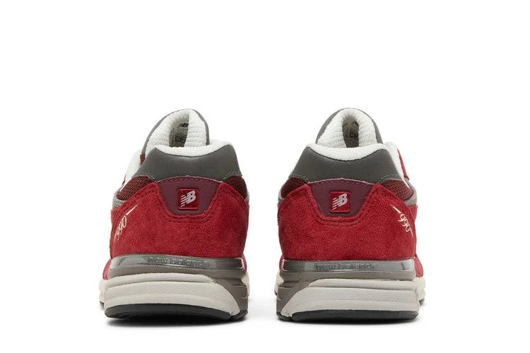 Кроссовки Teddy Santis x New Balance 990v3 Big Kid 'Scarlet Marblehead'