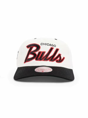 Mitchell-Ness-Chicago-Bulls-Team-Script-Golfer-NBA-Snapback-Hat-1