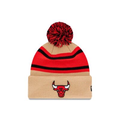 New-Era-Chicago-Bulls-Strip-Pom-Knit-NBA-Beanie-1
