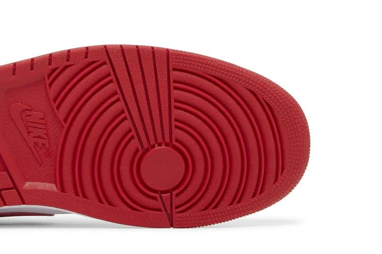 Кроссовки Air Jordan 1 Retro Low OG 'University Red'