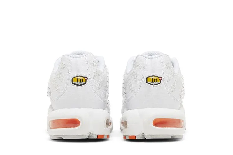 Кроссовки Nike Air Max Plus Utility 'White Safety Orange'