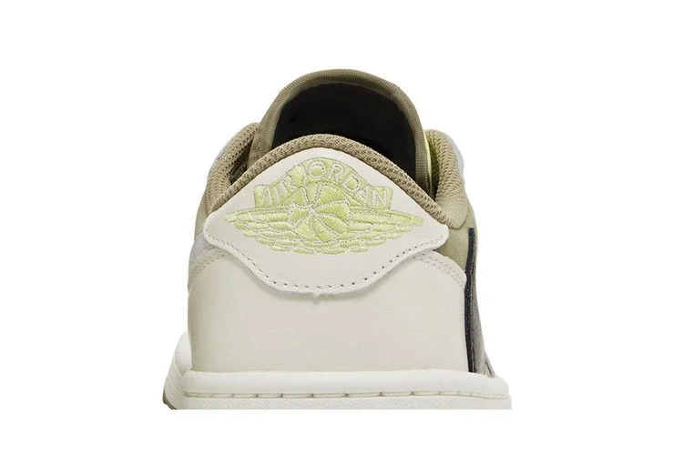 Кроссовки Travis Scott x Air Jordan 1 Low Golf 'Neutral Olive'