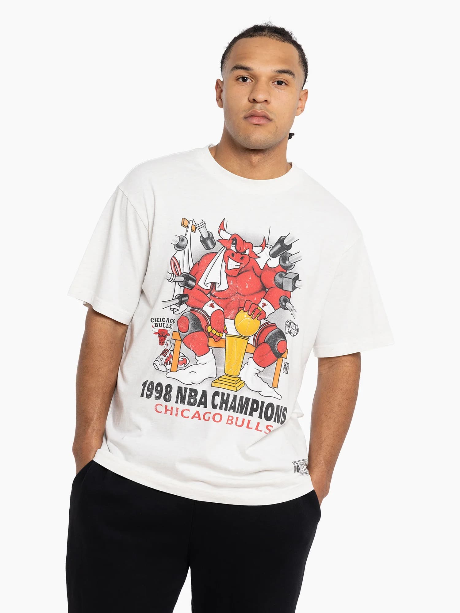 mitchell-ness-chicago-bulls-listen-up-mascot-1998-vintage-nba-t-shirt