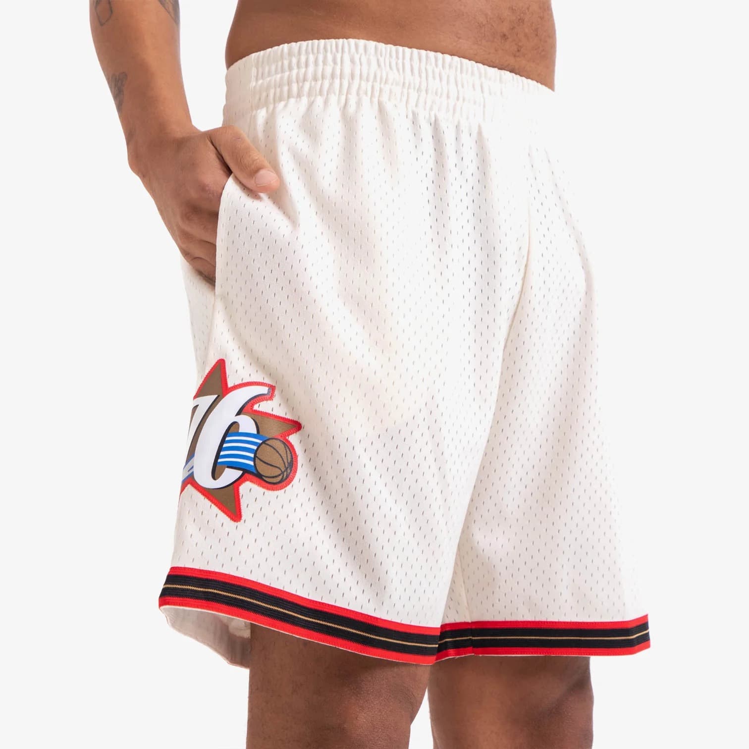 mitchell-ness-philadelphia-76ers-hardwood-classics-throwback-off-white-swingman-nba-shorts