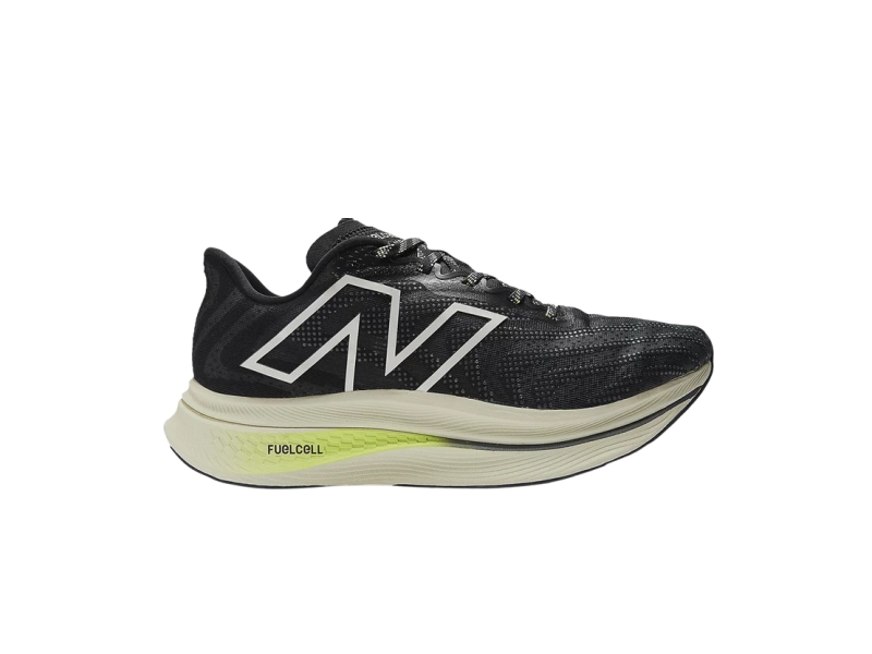 wmns-new-balance-fuelcell-supercomp-trainer-v2-wide-black-thirty-watt