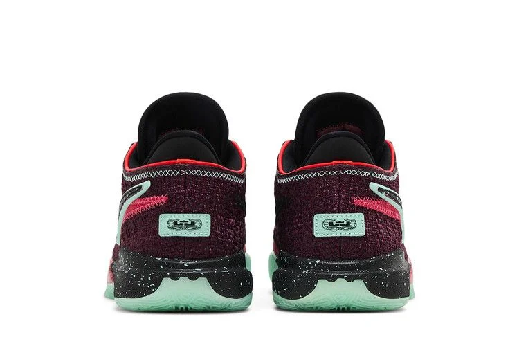 Кроссовки Nike LeBron 20 SE GS 'Night Maroon'