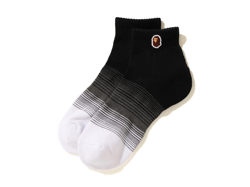 bape-ape-head-one-point-gradation-ankle-socks-black