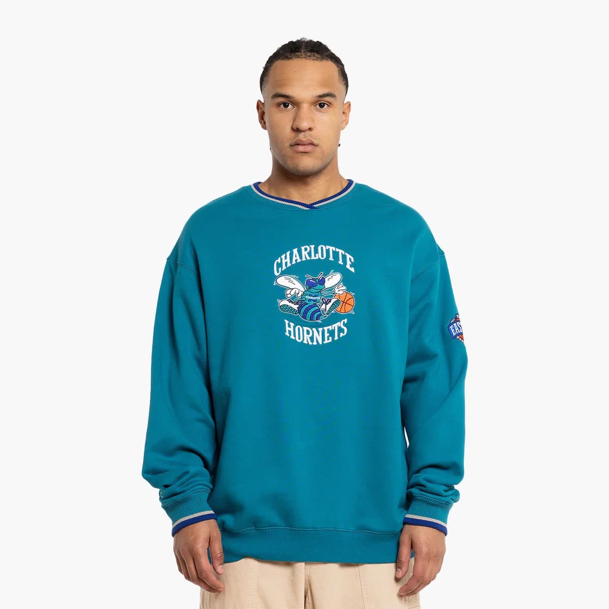 mitchell-ness-charlotte-hornets-vintage-shooting-nba-crew-neck-jumper