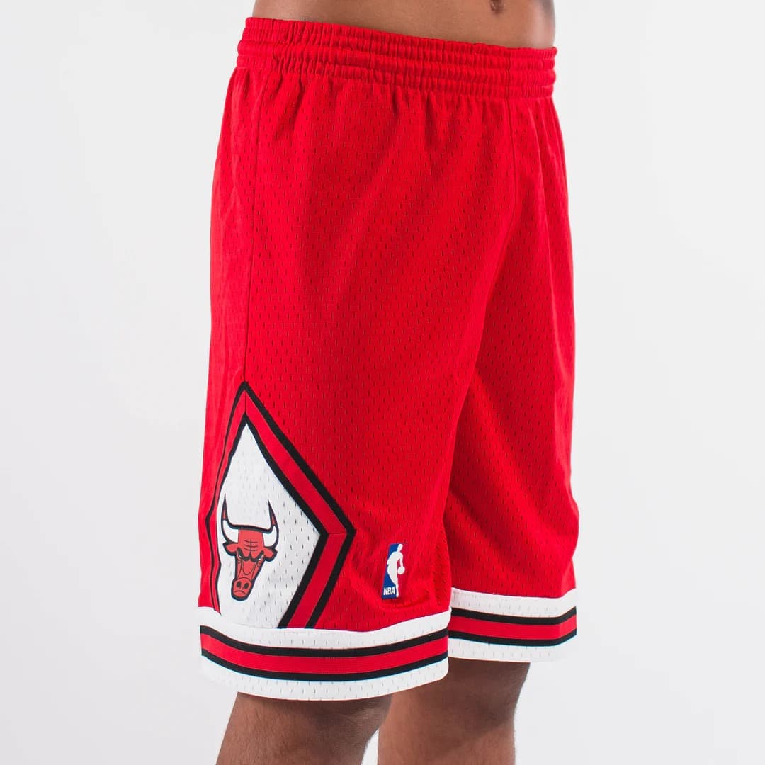 mitchell-ness-chicago-bulls-1997-98-hardwood-classics-throwback-swingman-youth-nba-shorts