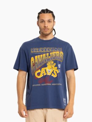 Mitchell-Ness-Cleveland-Cavaliers-Vintage-Brush-Off-2.0-NBA-T-Shirt-1