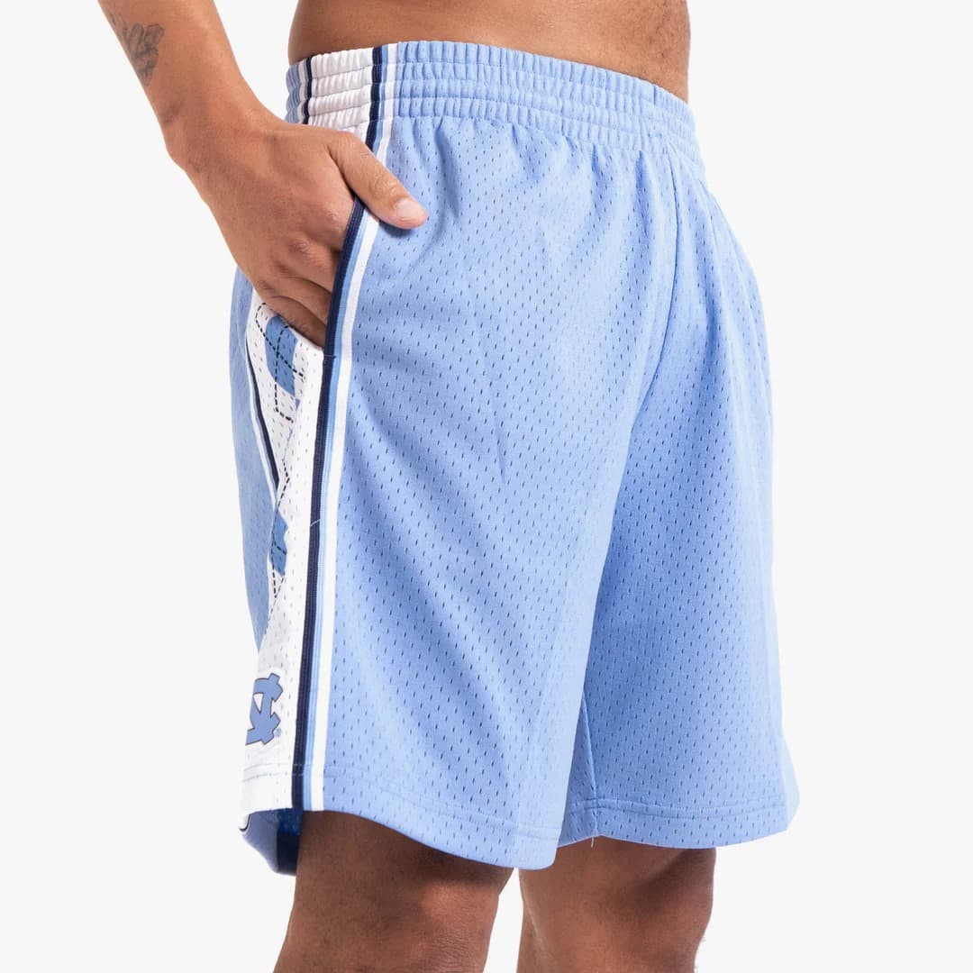 mitchell-ness-north-carolina-tar-heels-2008-09-hardwood-classics-throwback-swingman-ncaa-shorts