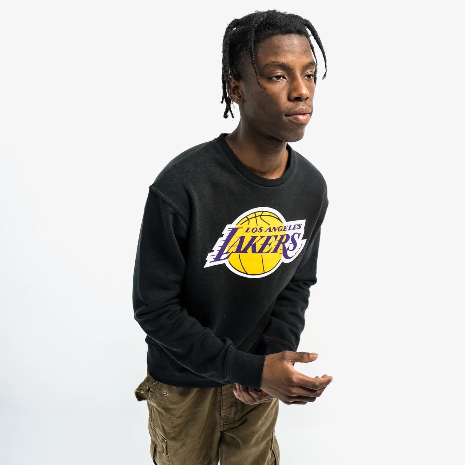 nba-essentials-los-angeles-lakers-team-logo-nba-crew-neck-jumper