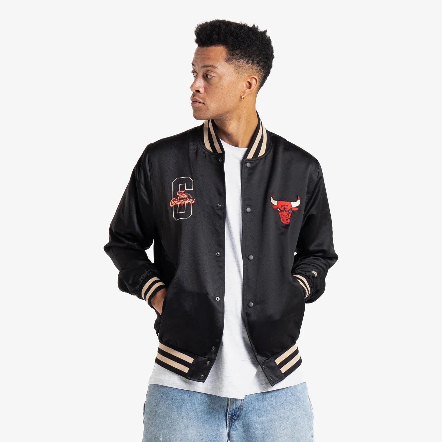 new-era-chicago-bulls-nba-lightweight-satin-jacket