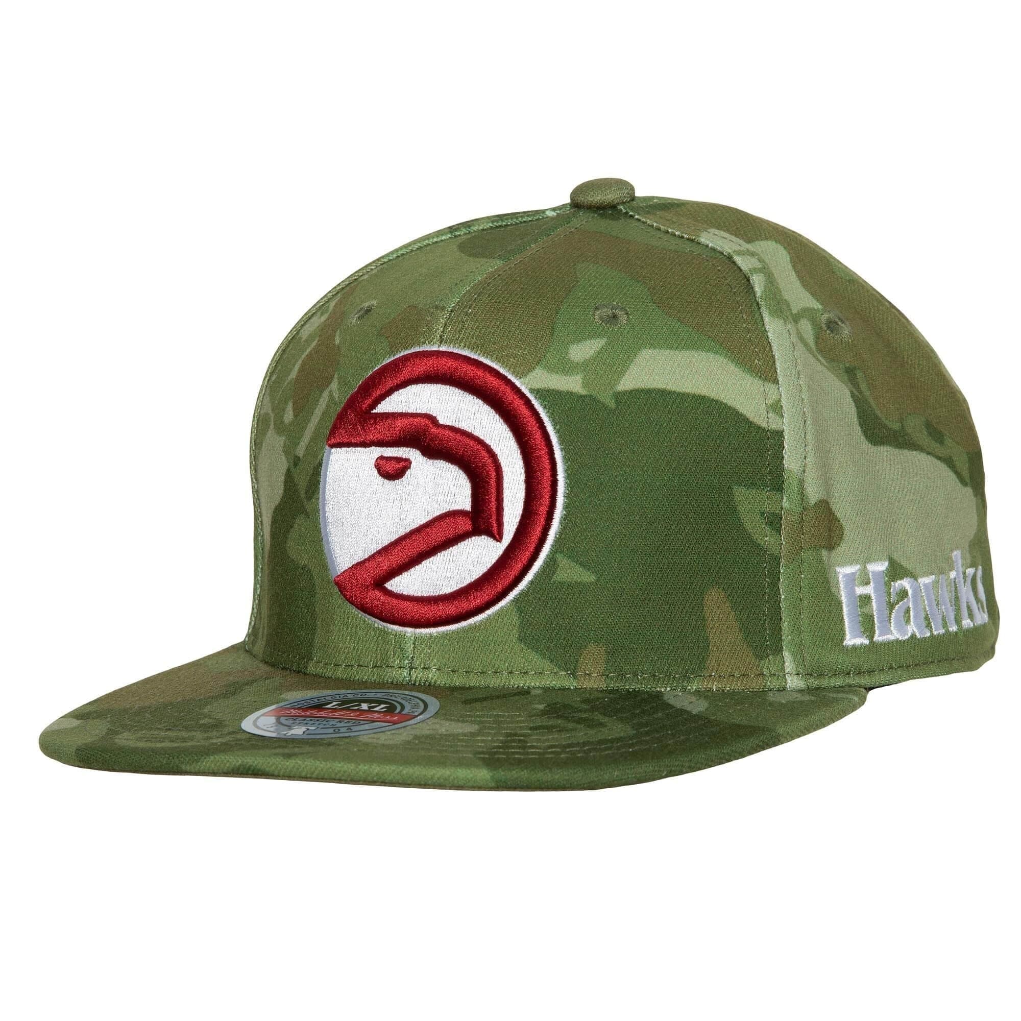 bejsbolka-mitchell-ness-ghost-camo-stretch-fitted-hwc-atlanta-hawks-hat