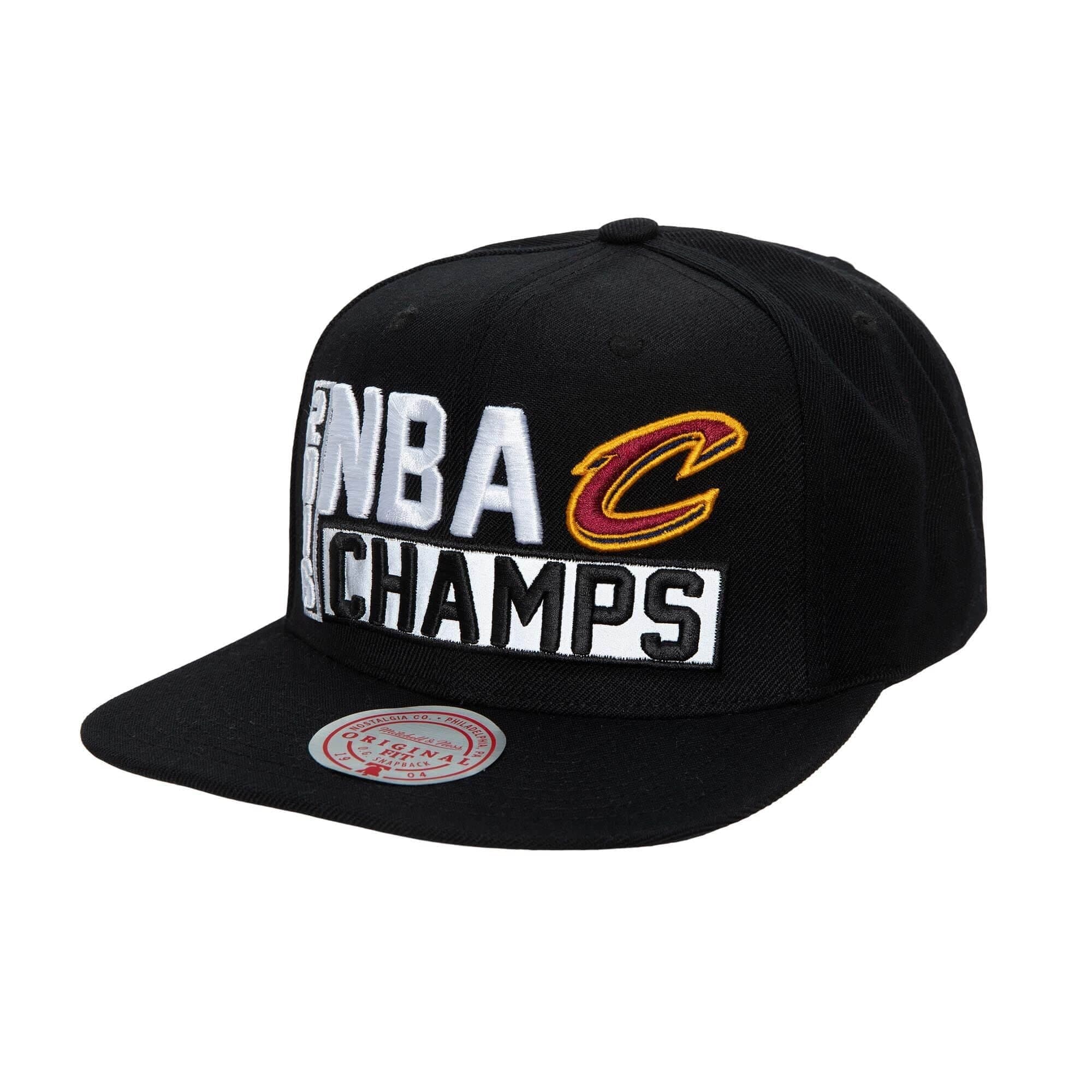 bejsbolka-mitchell-ness-16-nba-champs-snapback-hwc-cleveland-cavaliers-hat