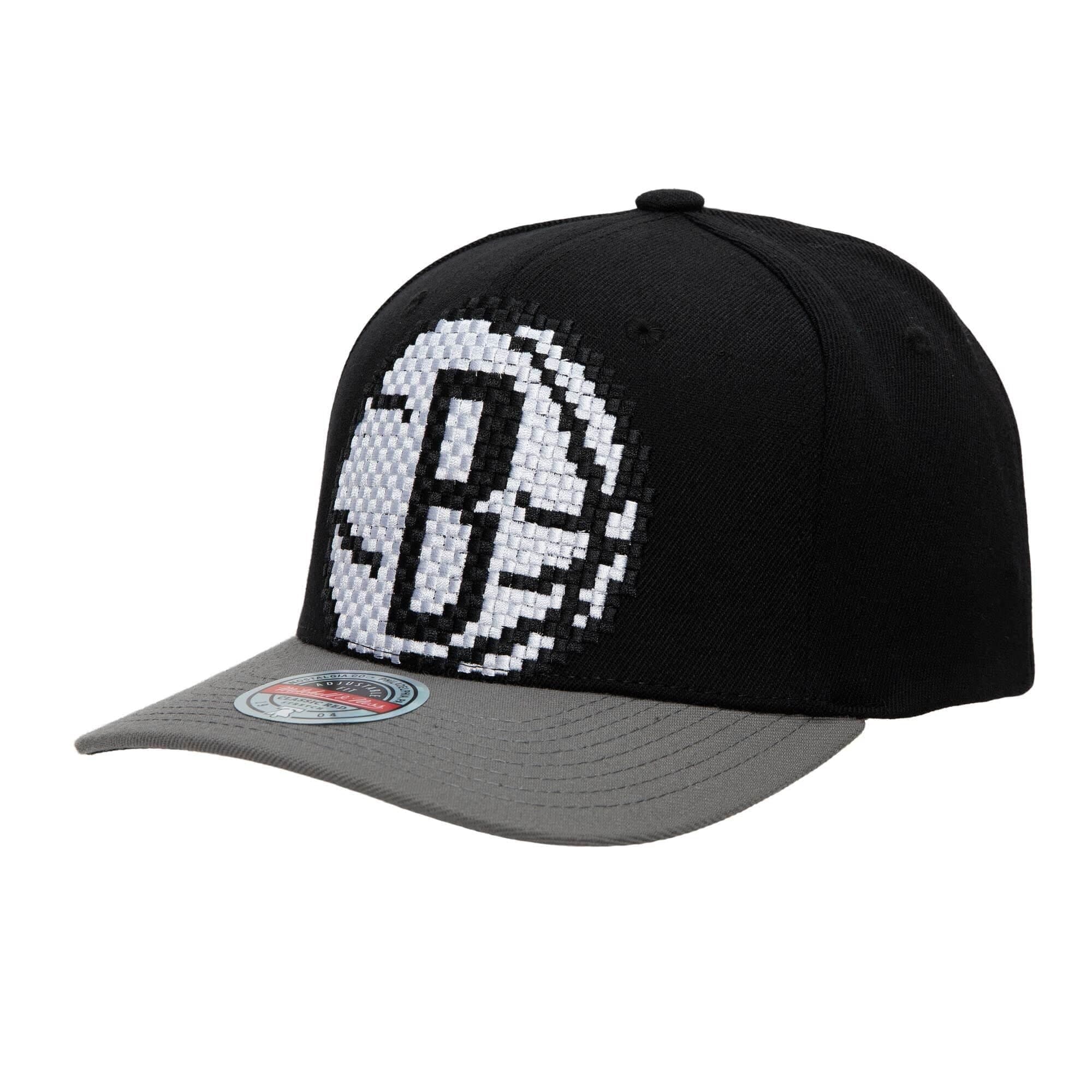 bejsbolka-mitchell-ness-8-bit-xl-classic-red-brooklyn-nets-hat