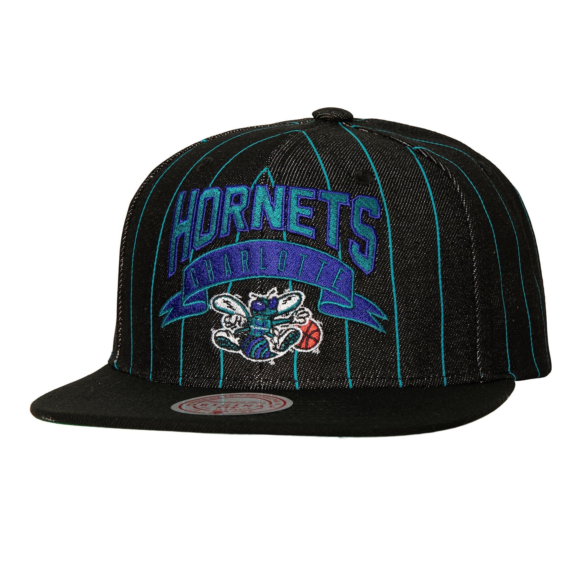 bejsbolka-mitchell-ness-dem-stripes-snapback-hwc-charlotte-hornets-hat