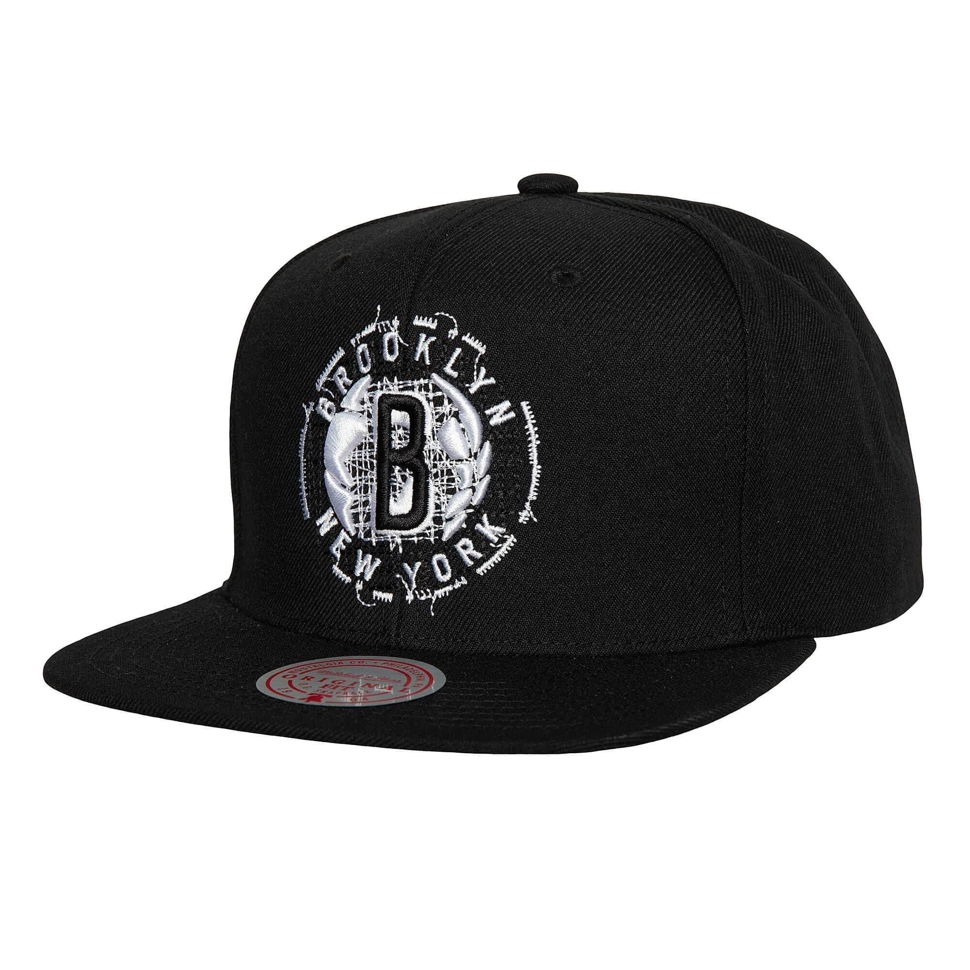 bejsbolka-mitchell-ness-embroidery-glitch-snapback-brooklyn-nets-hat