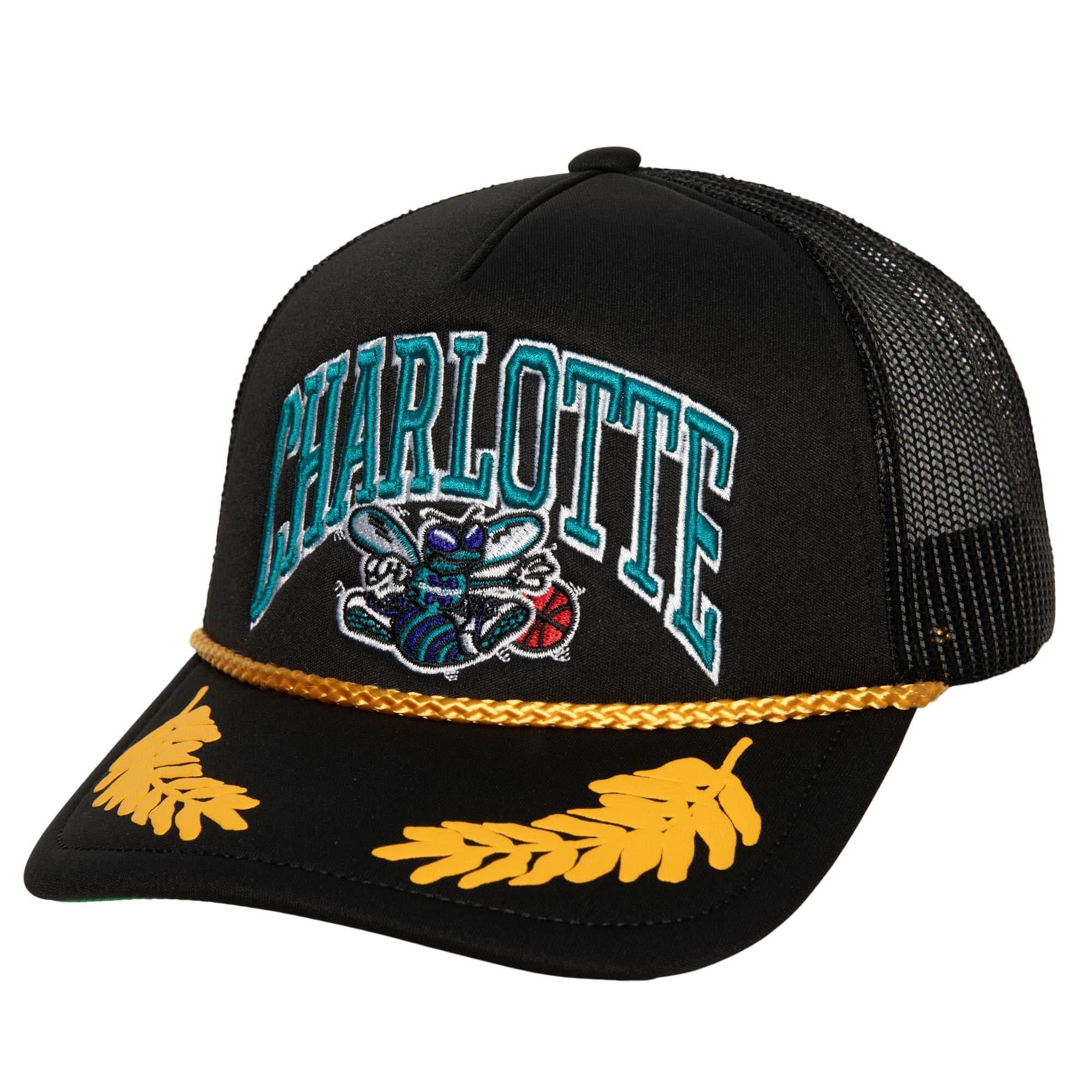 bejsbolka-mitchell-ness-gold-leaf-trucker-hwc-charlotte-hornets-hat