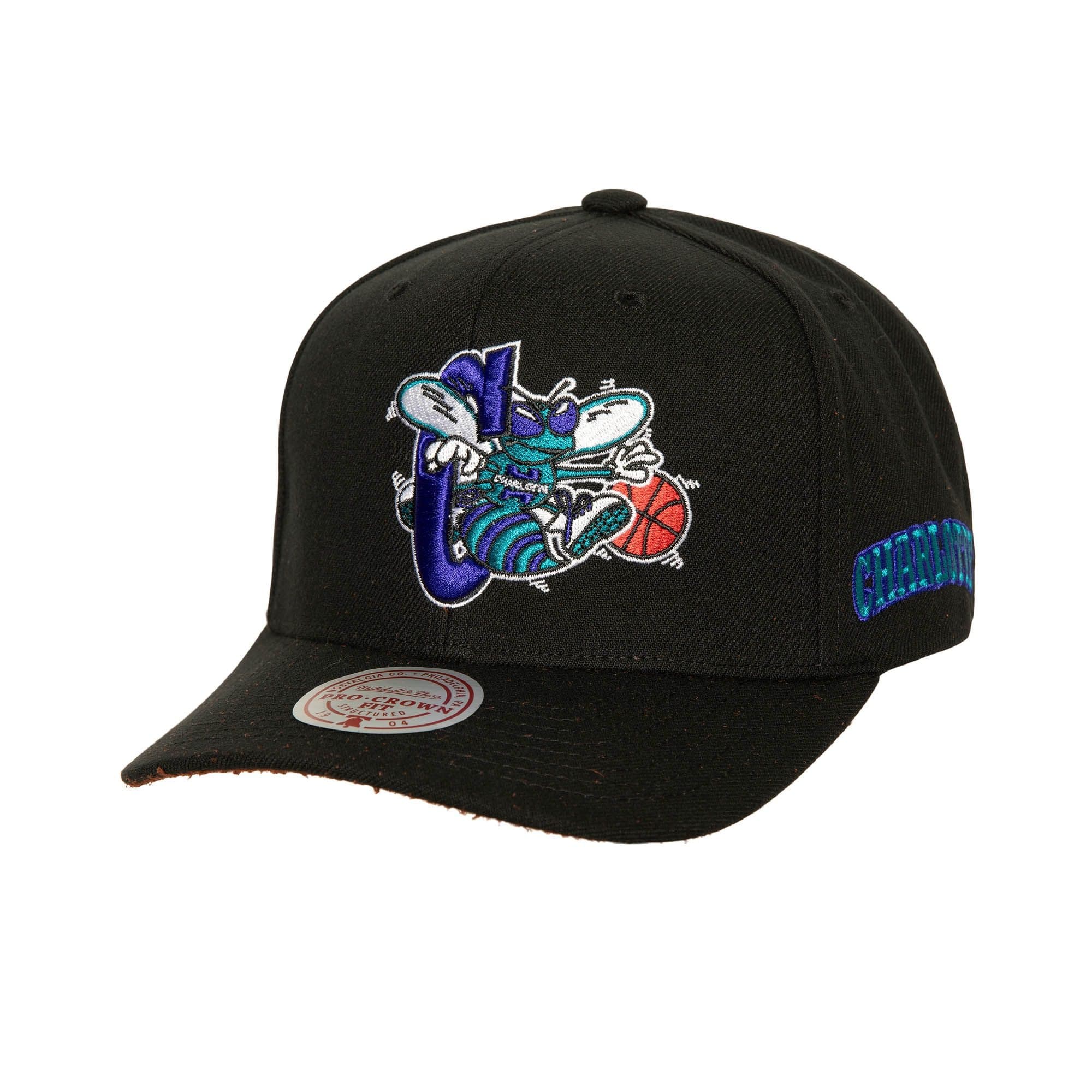 bejsbolka-mitchell-ness-icon-grail-pro-snapback-hwc-charlotte-hornets-hat