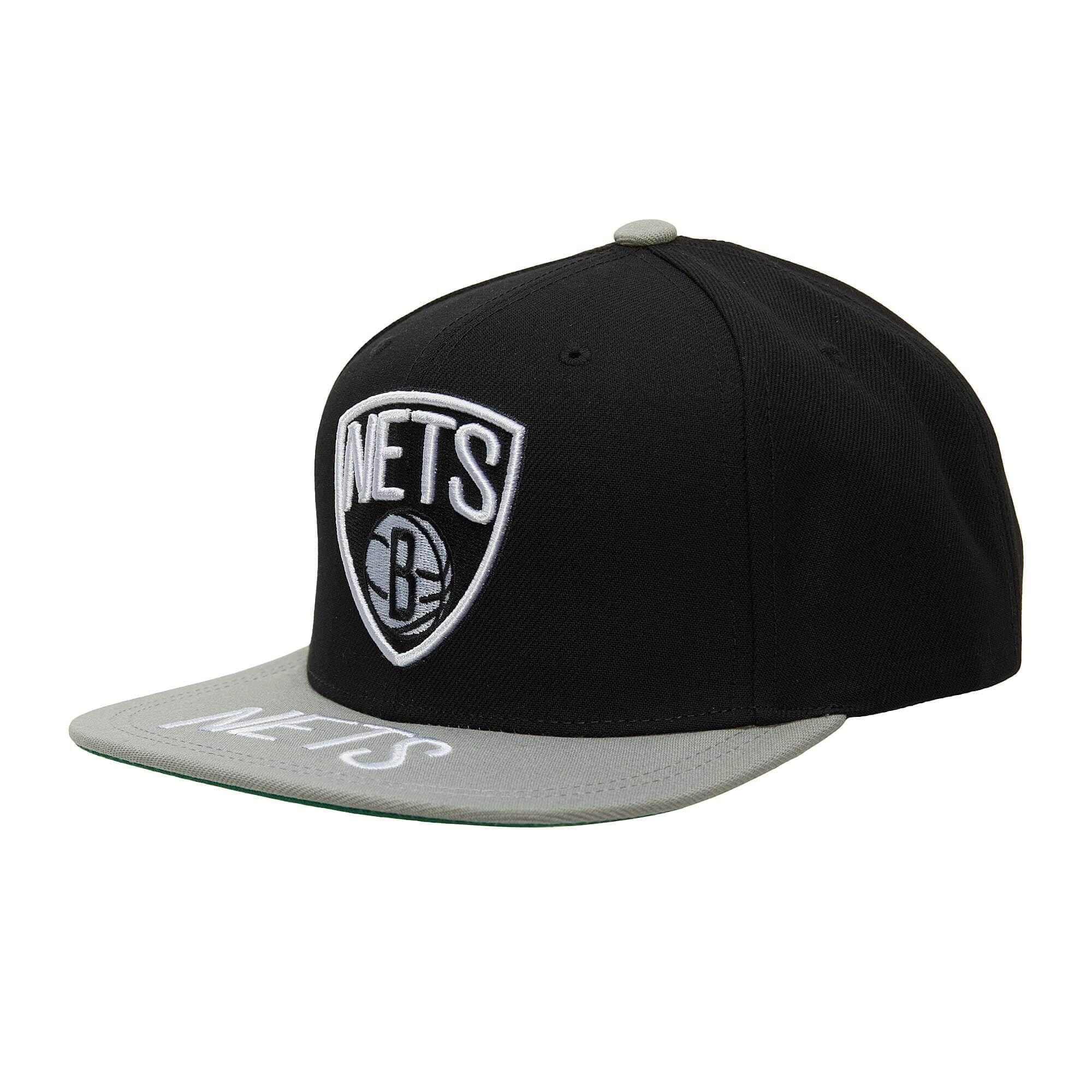 bejsbolka-mitchell-ness-logo-bill-snapback-brooklyn-nets-hat