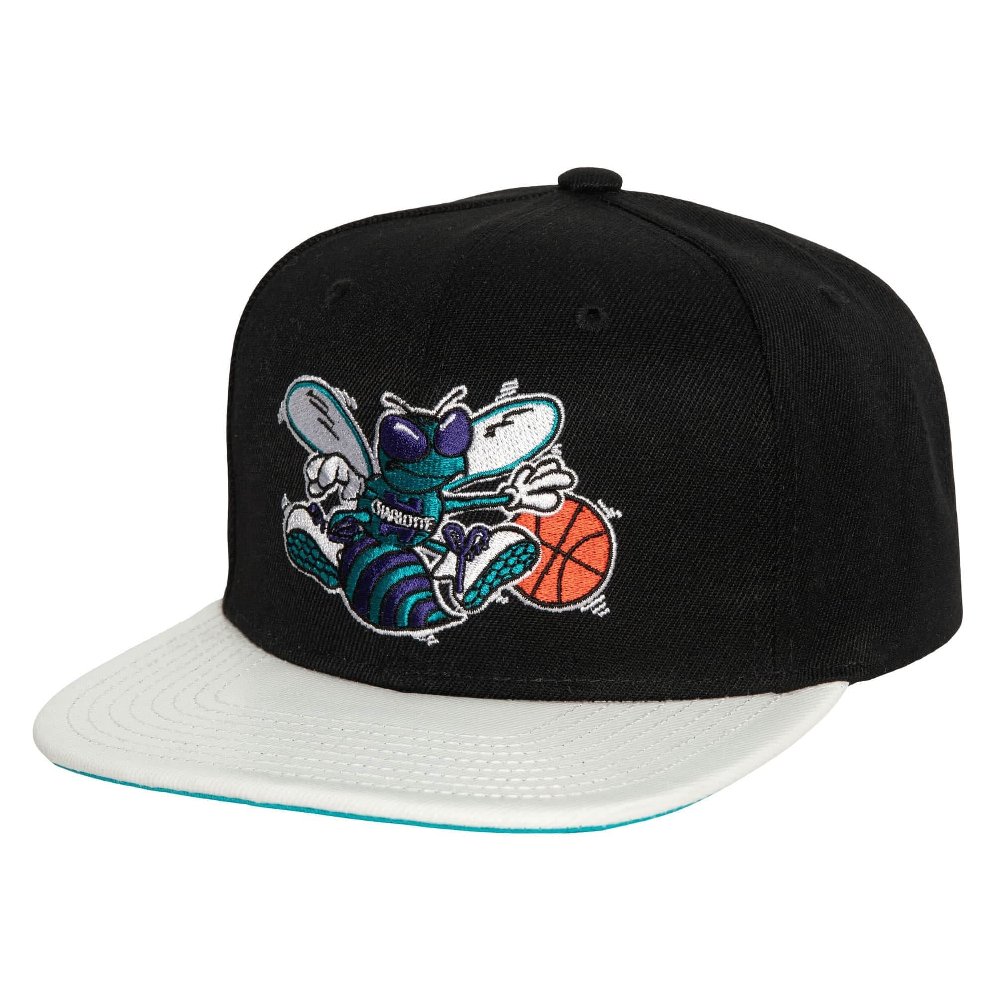 bejsbolka-mitchell-ness-ssbsts-snapback-hwc-charlotte-hornets-hat