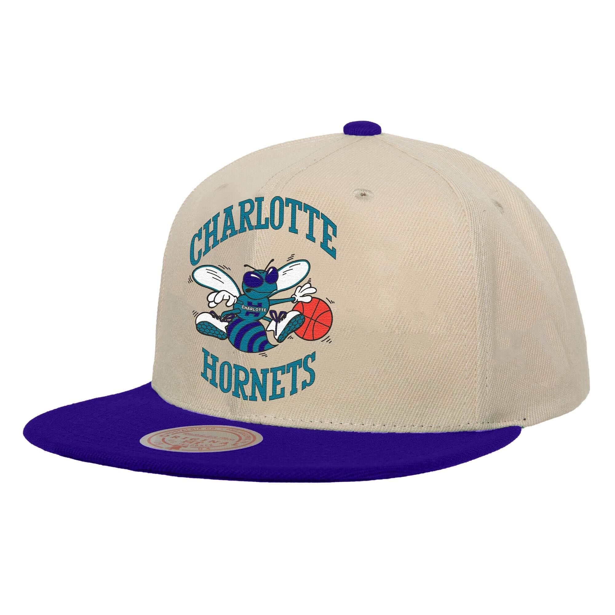 bejsbolka-mitchell-ness-sail-2-tone-snapback-hwc-charlotte-hornets-hat