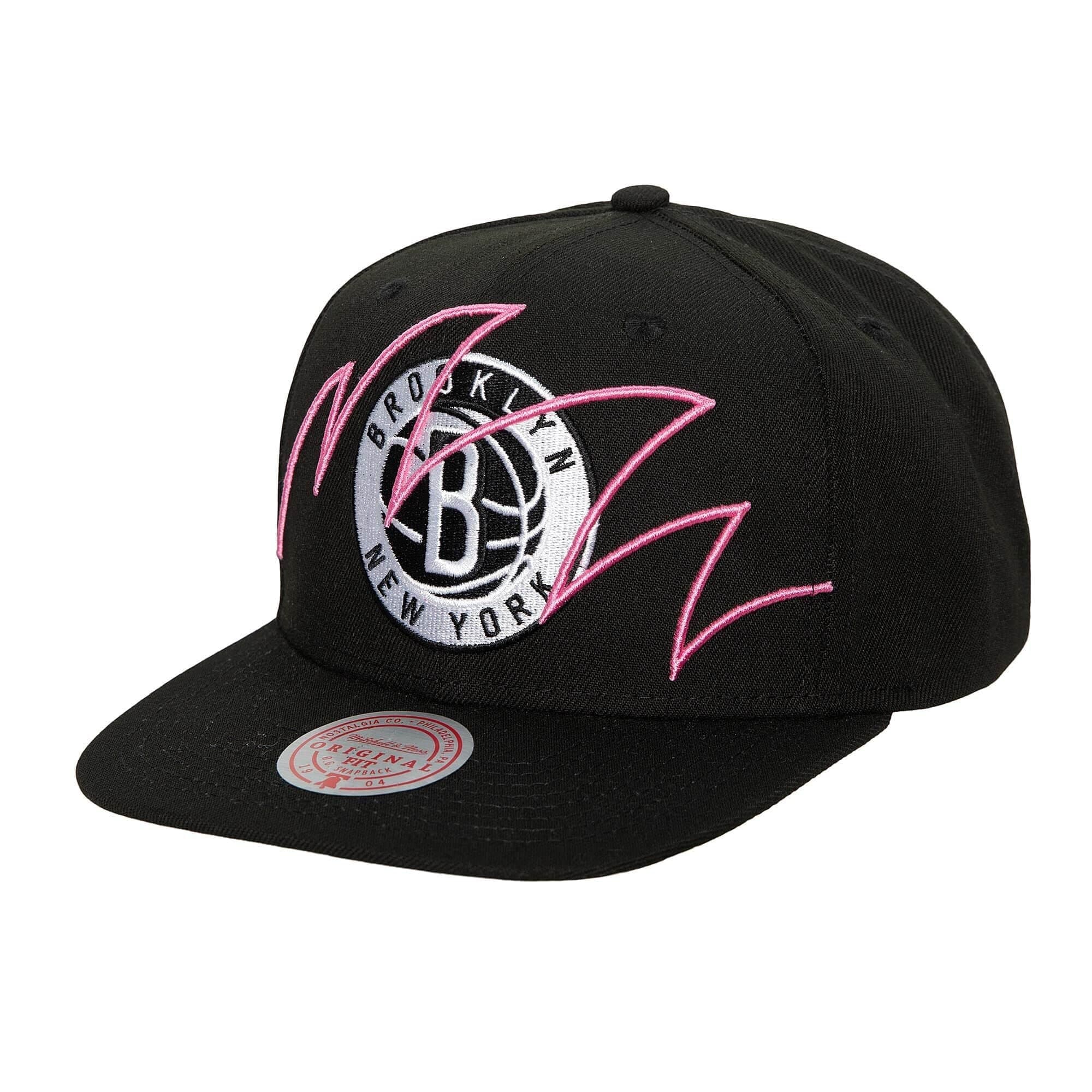 bejsbolka-mitchell-ness-shark-bite-snapback-brooklyn-nets-hat