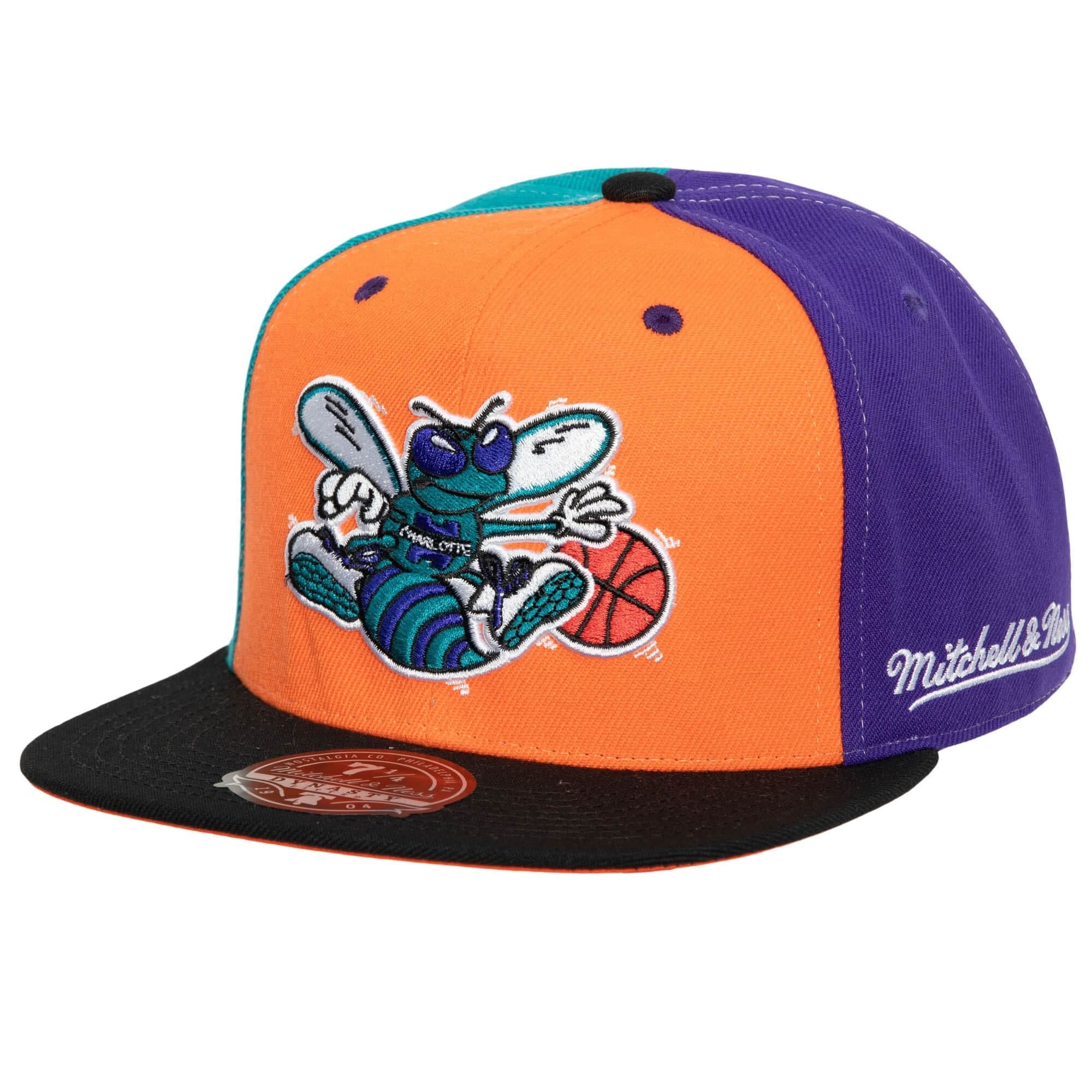 bejsbolka-mitchell-ness-tri-cycle-fitted-charlotte-hornets-hat