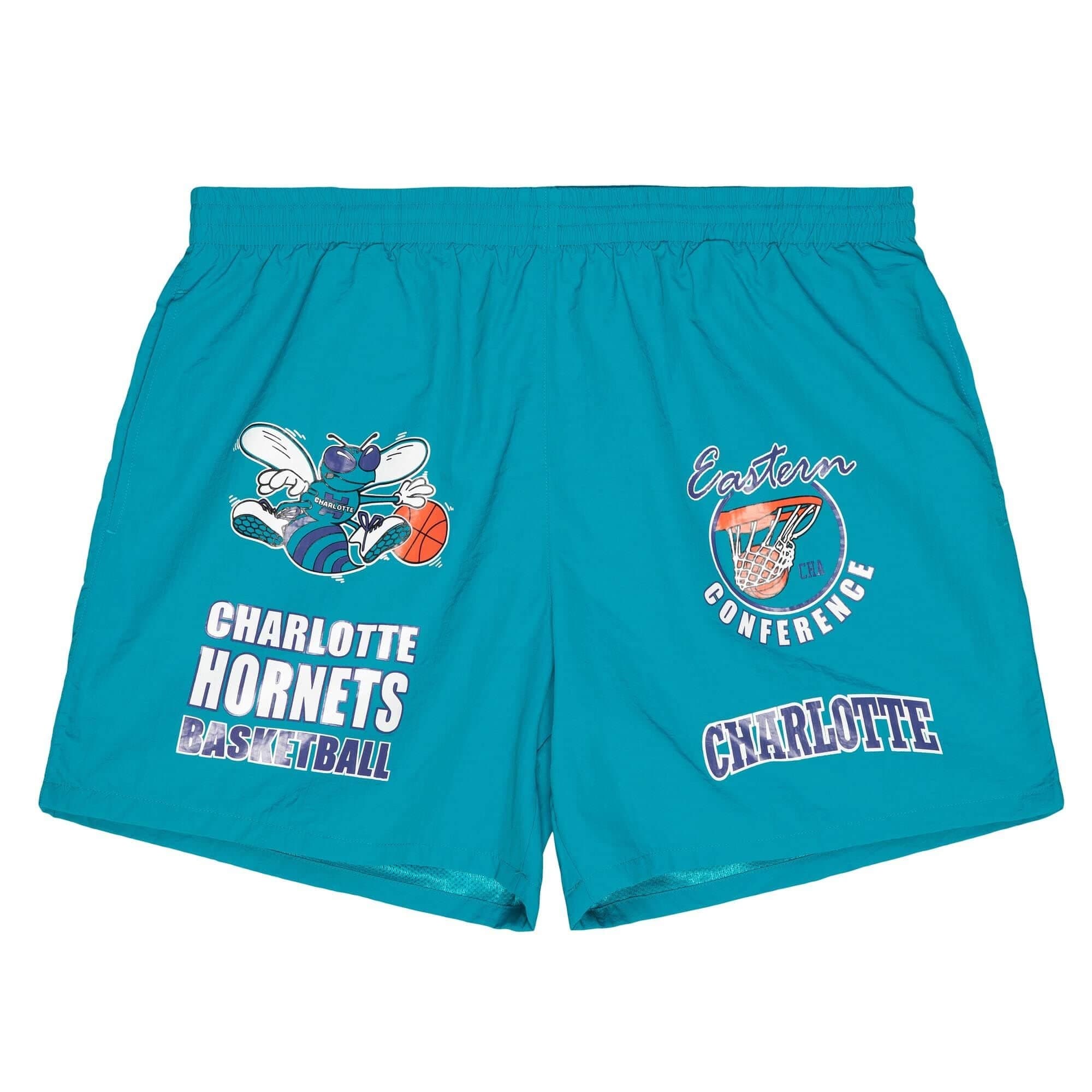 sportivnye-shorty-mitchell-ness-woven-charlotte-hornets-shorts