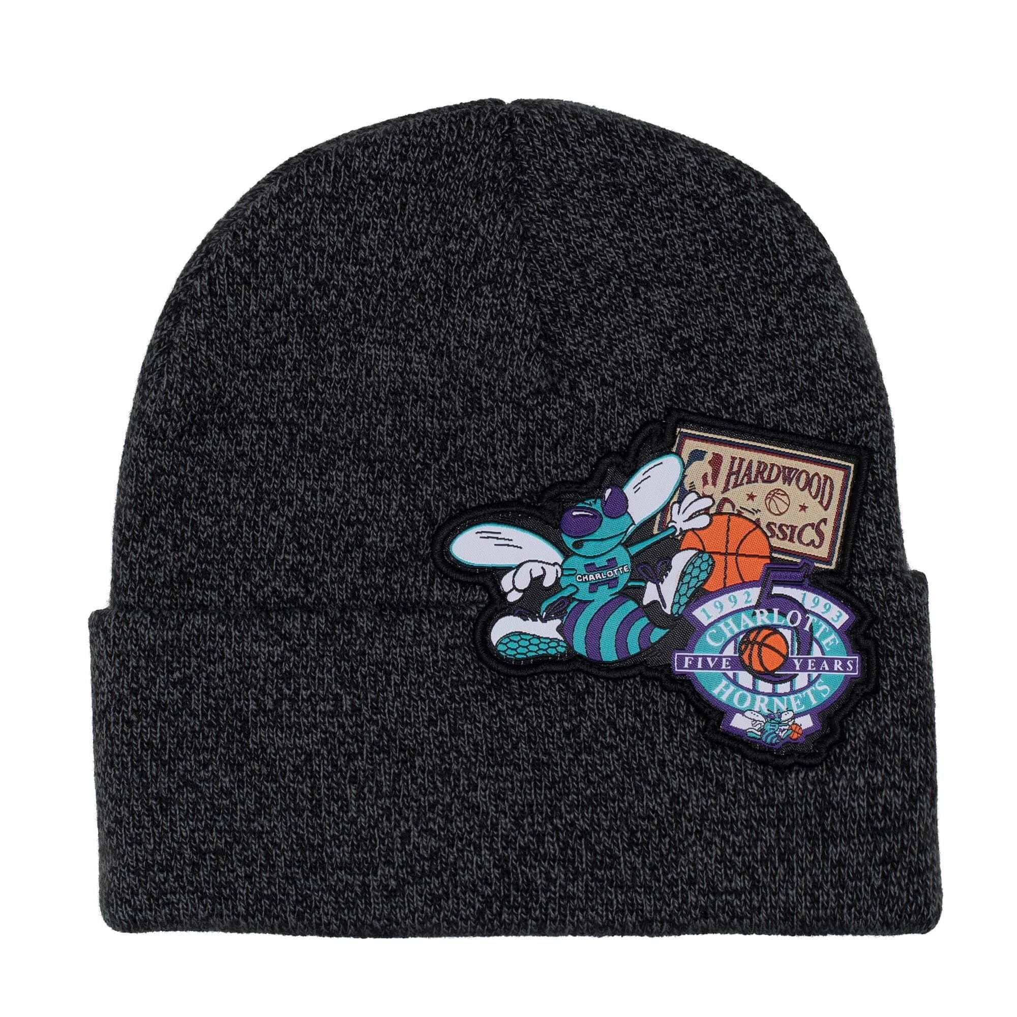 shapka-mitchell-ness-xl-logo-patch-knit-hwc-charlotte-hornets-beanie