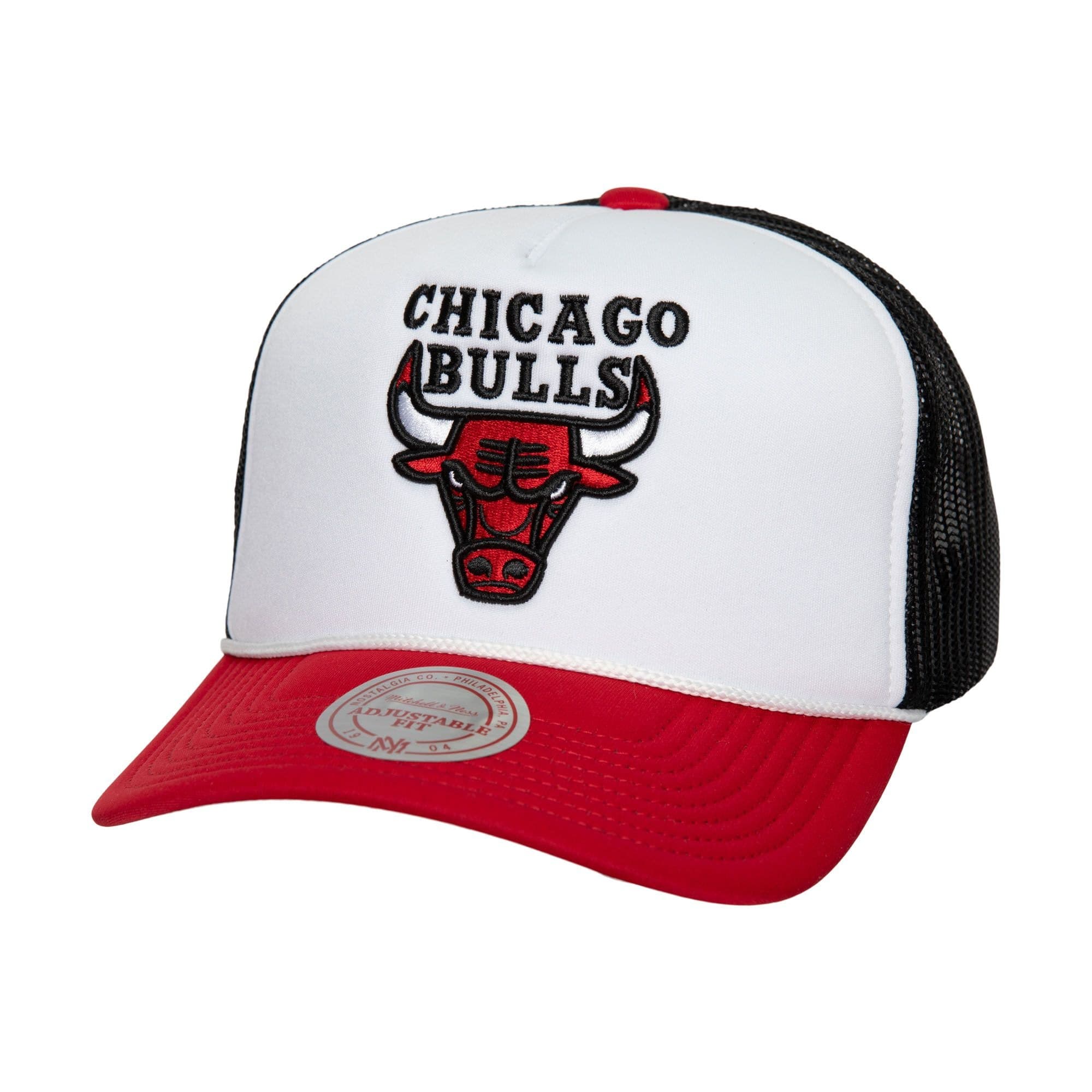 bejsbolka-mitchell-ness-blocker-trucker-chicago-bulls-hat