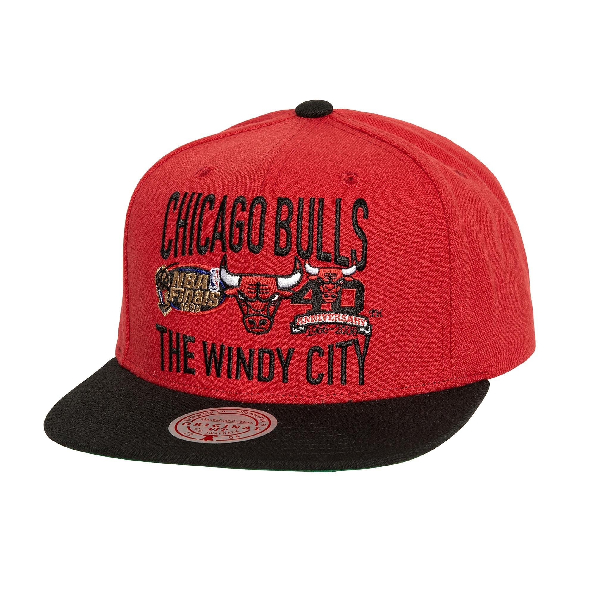 bejsbolka-mitchell-ness-city-love-snapback-chicago-bulls-hat