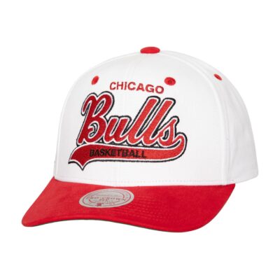 Mitchell-Ness-Tail-Sweep-Pro-Snapback-Chicago-Bulls-Hat