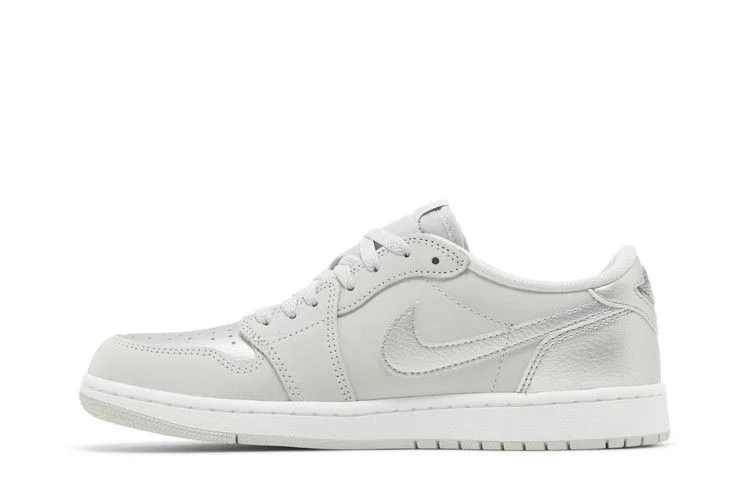 Кроссовки Air Jordan 1 Retro Low OG 'Metallic Silver'