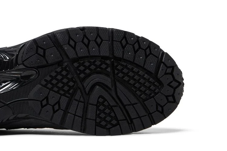 Кроссовки JJJJound x New Balance 2002R GORE-TEX 'Charcoal'