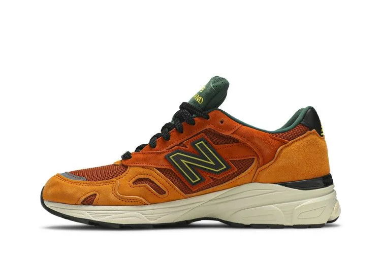 Кроссовки Sneakersnstuff x New Balance 920 Made in England 'SNS Sports World'