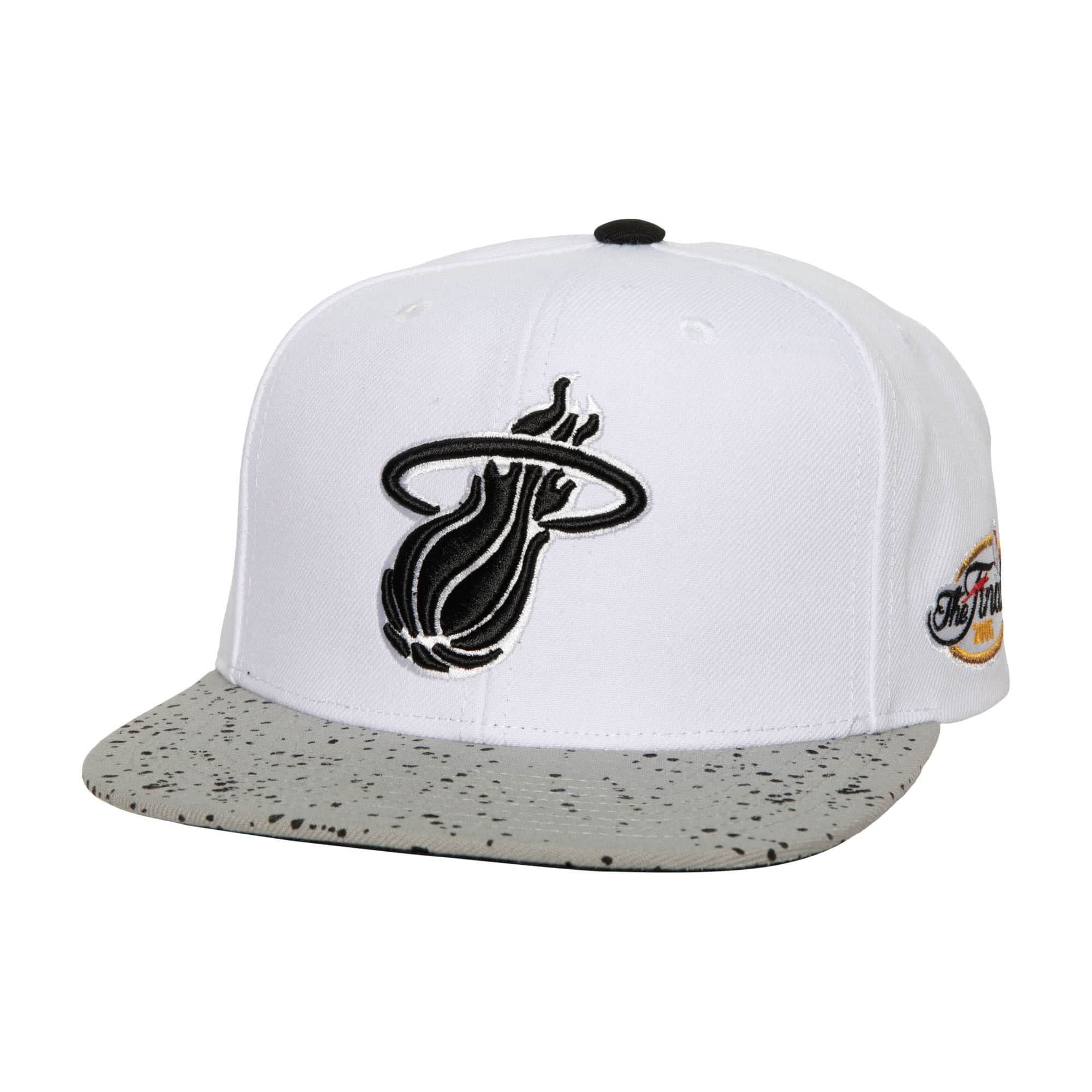 bejsbolka-mitchell-ness-cement-top-snapback-miami-heat-hat