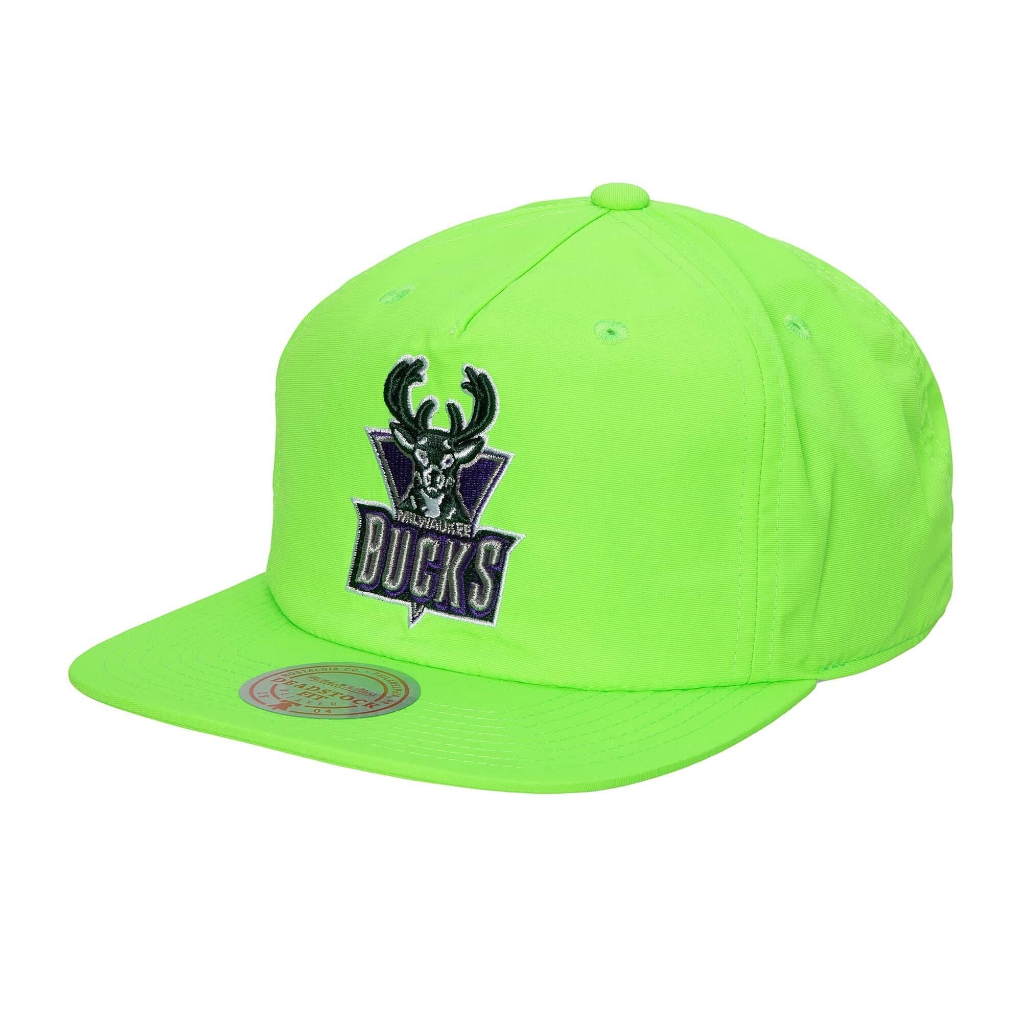 bejsbolka-mitchell-ness-neon-nylon-snapback-hwc-milwaukee-bucks-hat