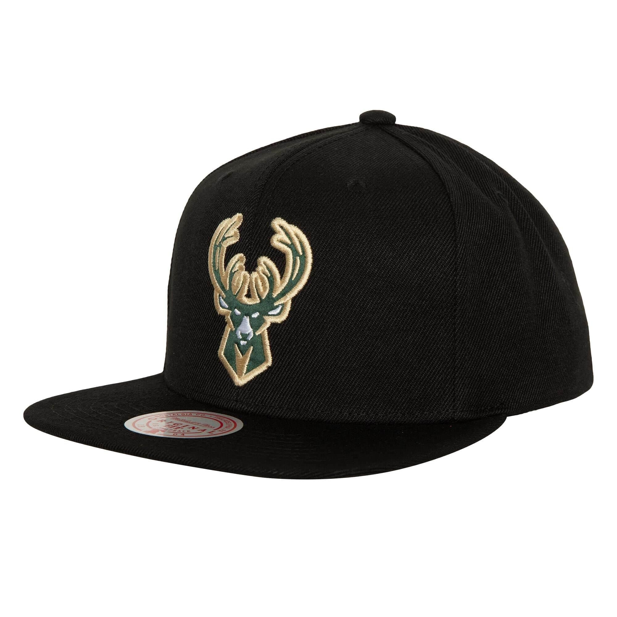 bejsbolka-mitchell-ness-satin-under-snapback-milwaukee-bucks-hat