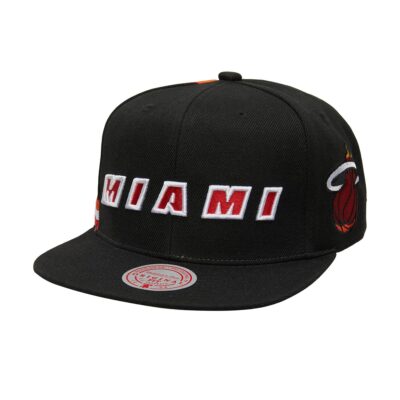 Mitchell-Ness-Short-Hook-Snapback-HWC-Miami-Heat-Hat