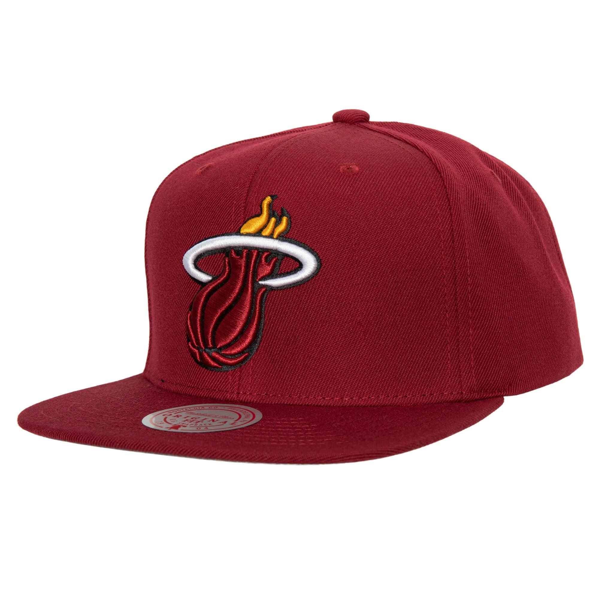 bejsbolka-mitchell-ness-team-ground-2-0-snapback-miami-heat-red-hat