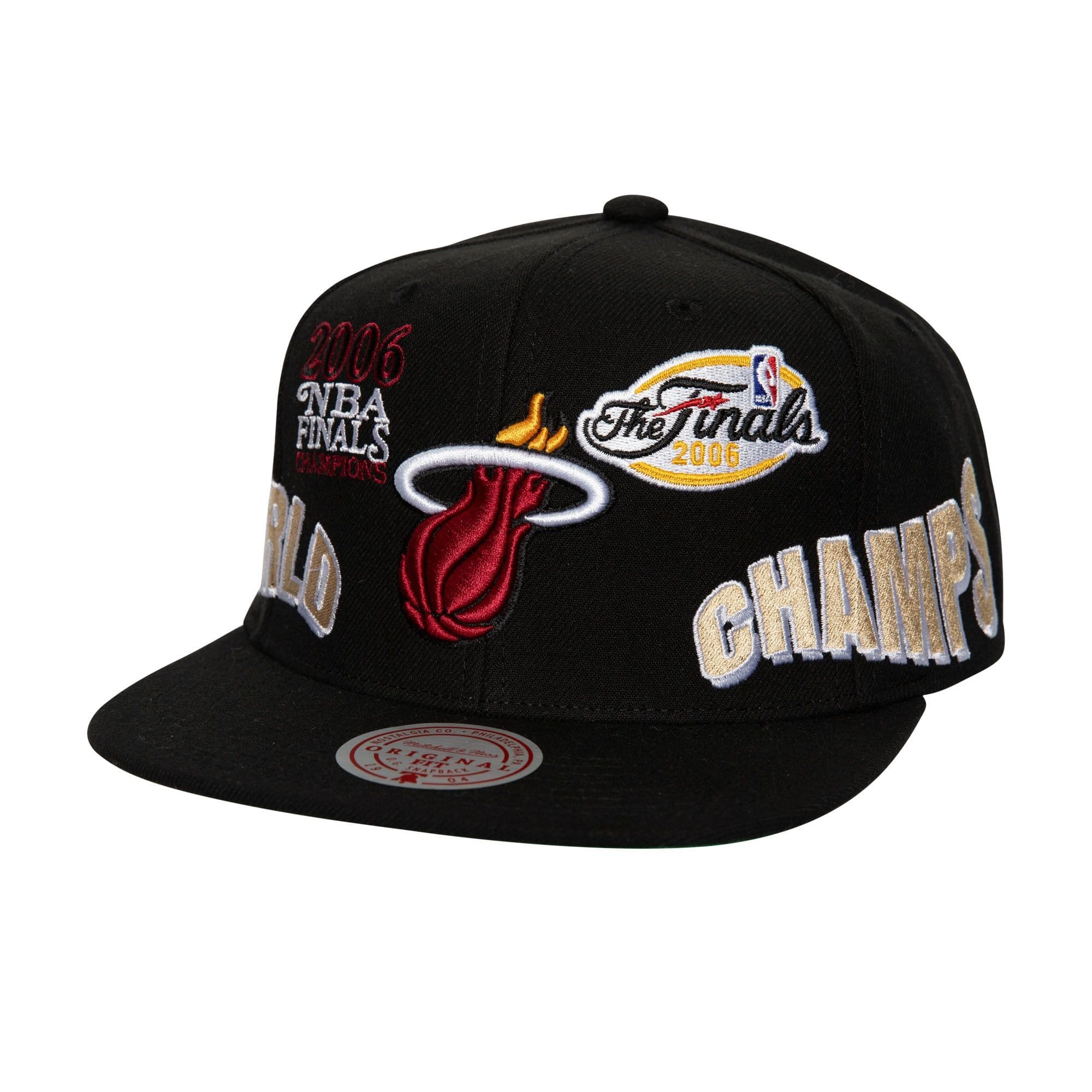 bejsbolka-mitchell-ness-world-champs-snapback-miami-heat-hat