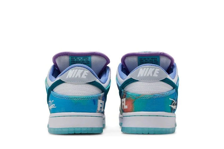 Кроссовки Futura Laboratories x Nike Dunk Low SB 'Bleached Aqua'