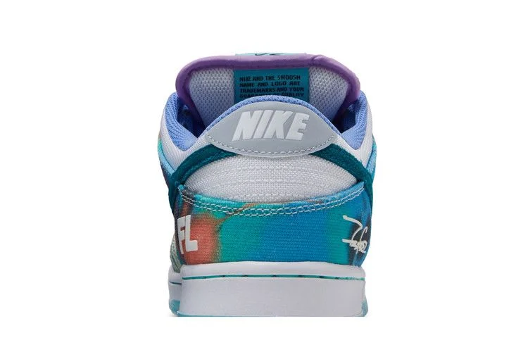 Кроссовки Futura Laboratories x Nike Dunk Low SB 'Bleached Aqua'