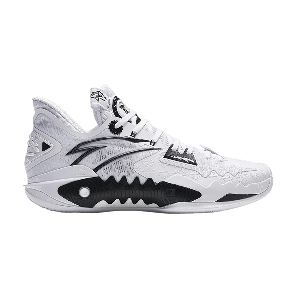 Кроссовки Kyrie Irving x Anta Shock Wave 5 'White Black'