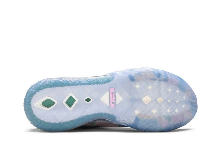 Кроссовки atmos x Nike LeBron 18 Low 'Sakura'