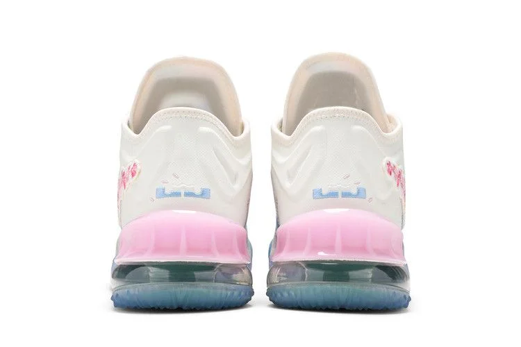 Кроссовки atmos x Nike LeBron 18 Low 'Sakura'